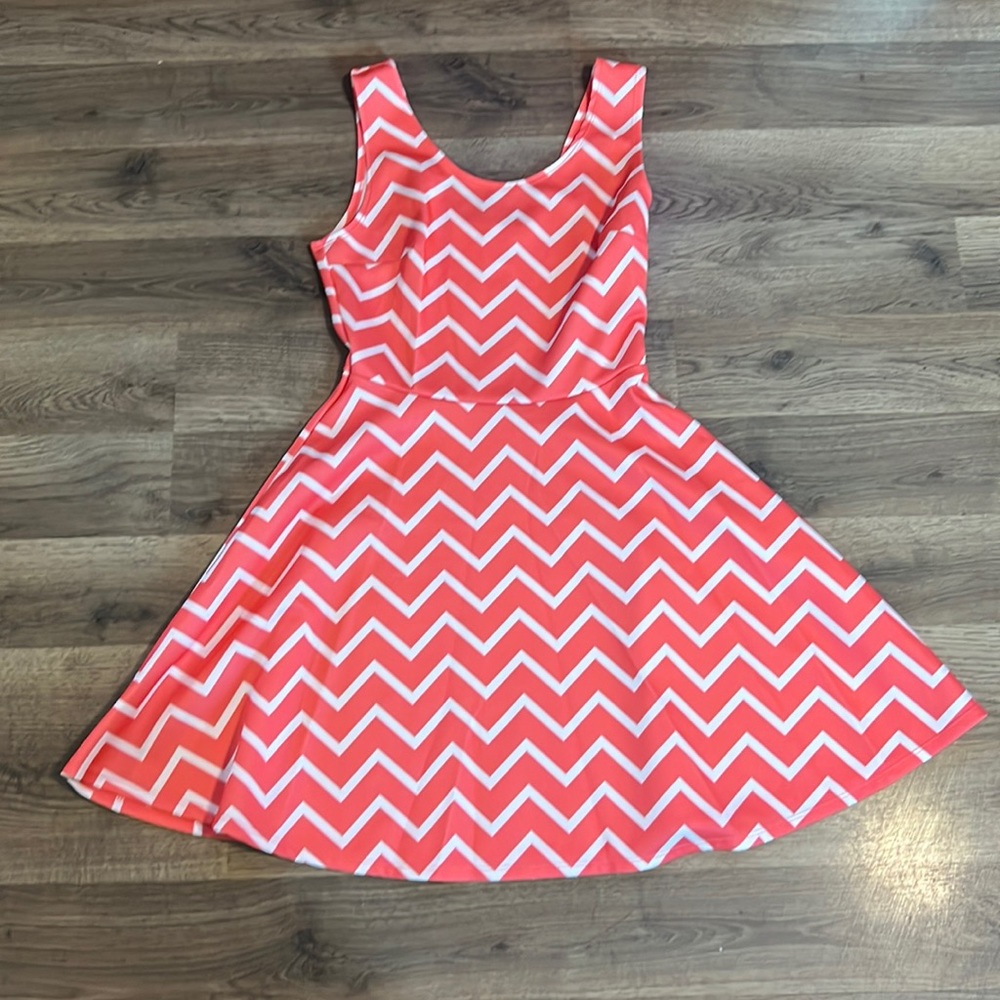 No Boundaries Sleeveless Pink and White Dress Size Small (3/5) - Picture 1 of 4